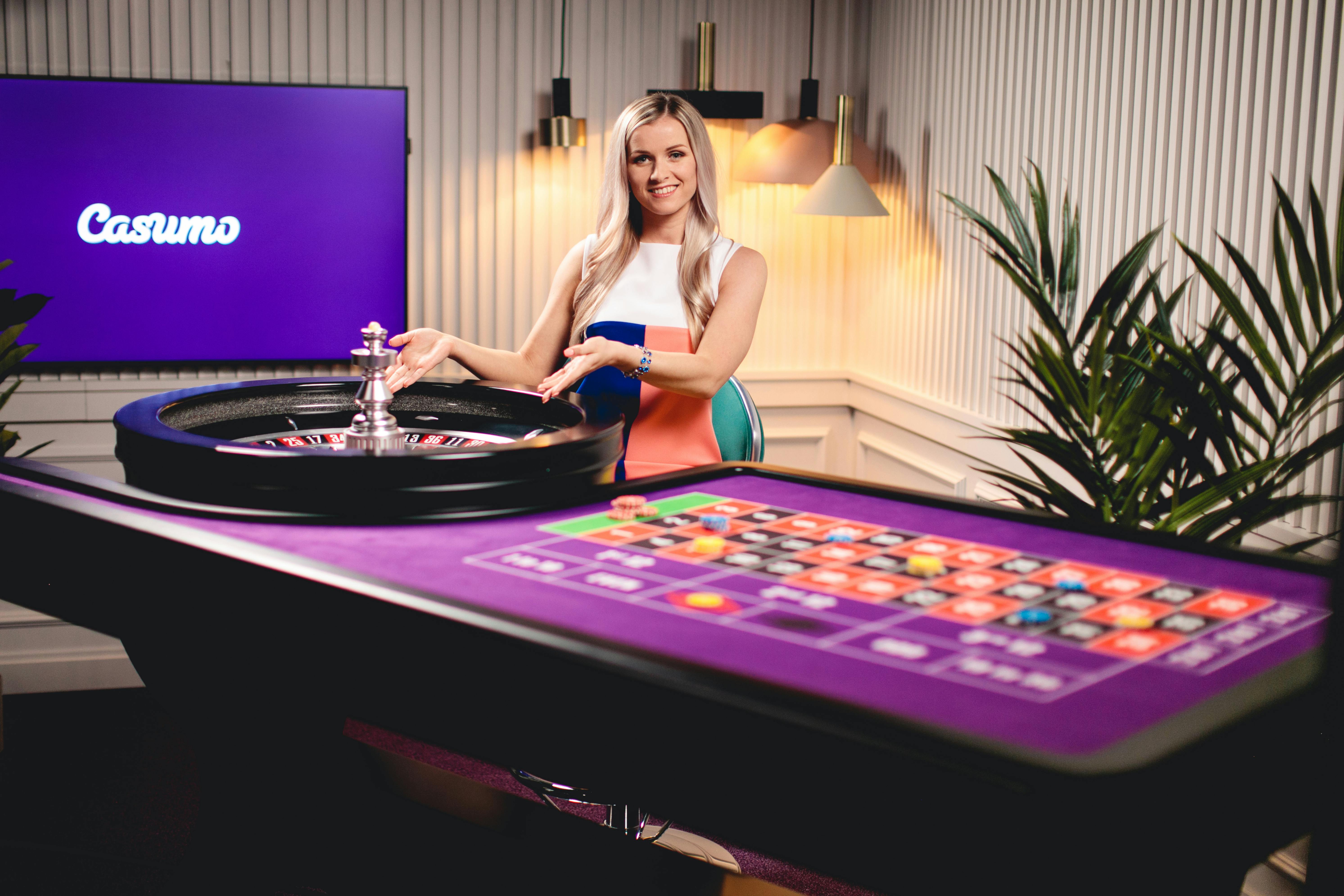 2018 june casumo live roulette blonde dealer 4015 1991 3